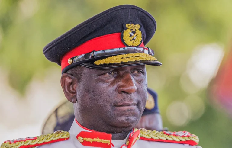 Army orders illegal gold miners out of Rufunsa area