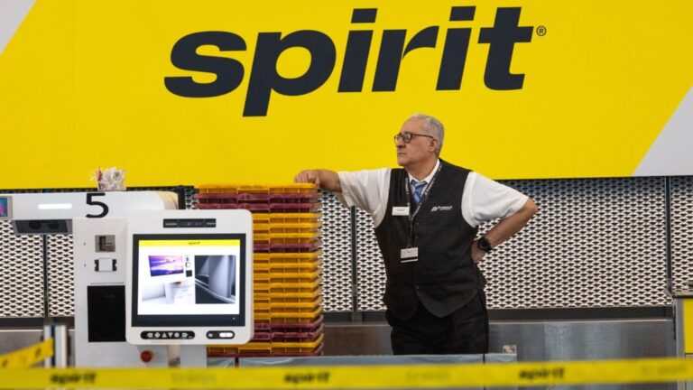 Spirit Airlines to cease operations after federal bailout negotiations fail